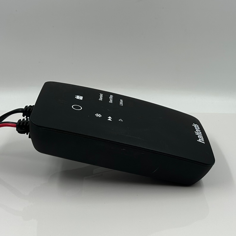 Halfords Smart Battery Charger PLUS Own4Less